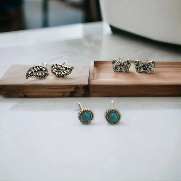 Mini Turquoise Circle & Silver Leaf & Butterfly Stud Earrings - Picture 7 of 8